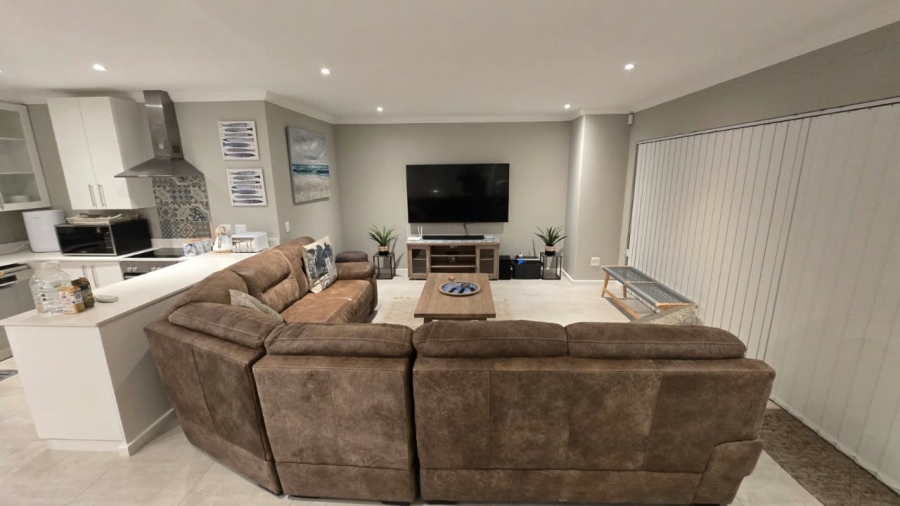 3 Bedroom Property for Sale in Pienaarstrand Western Cape